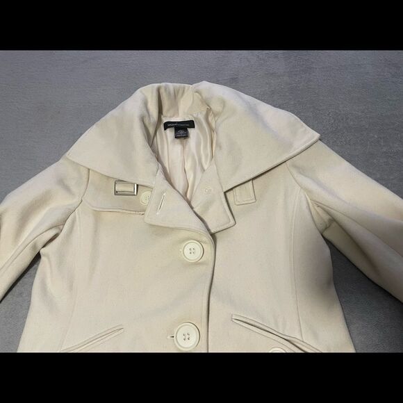 Moda international wool coat size medium ivory colour belt sits low VGUC - Picture 3 of 7